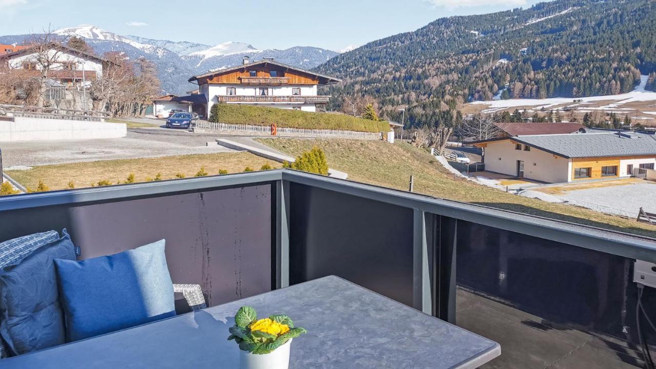 Stuwip Alps Appartements Adlerhorst Тринс Екстер'єр фото